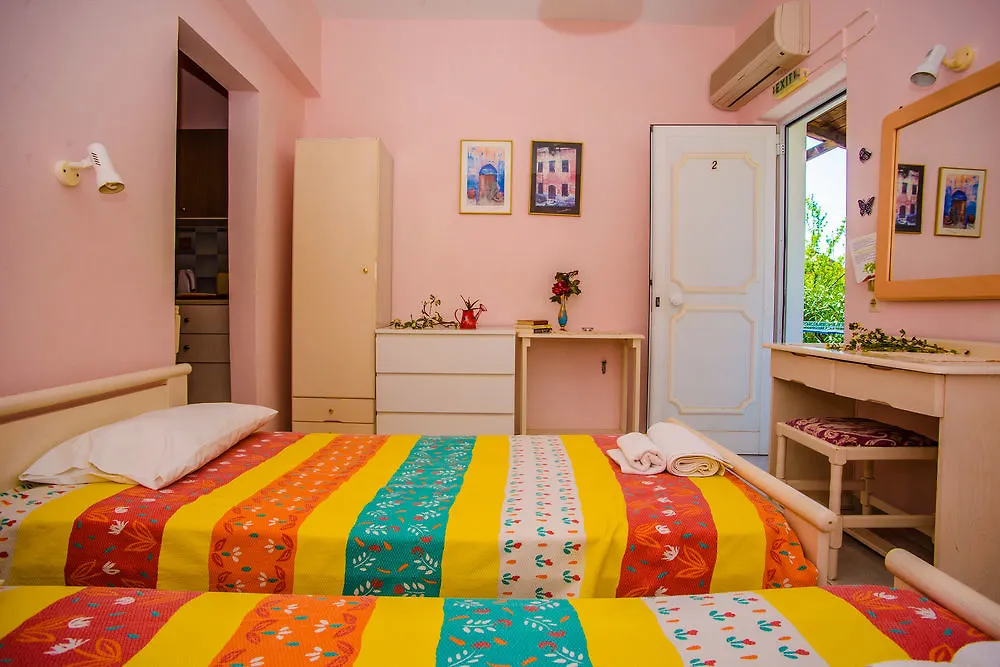 Hotel Aloni Studios & Apartments Lassi